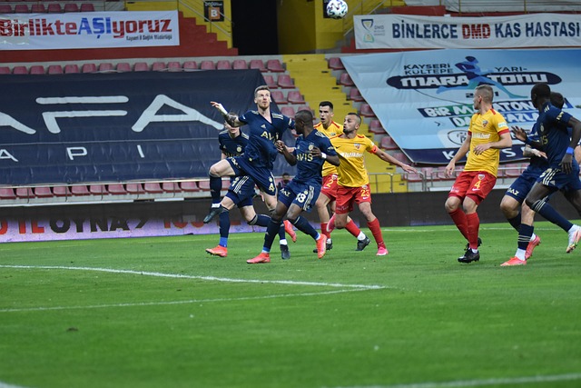 库里几乎霸占了NBA所有三分纪录，除了单场最多三分纪录.