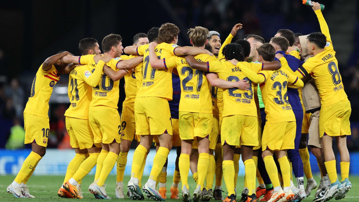 也展示了他 也展示了他